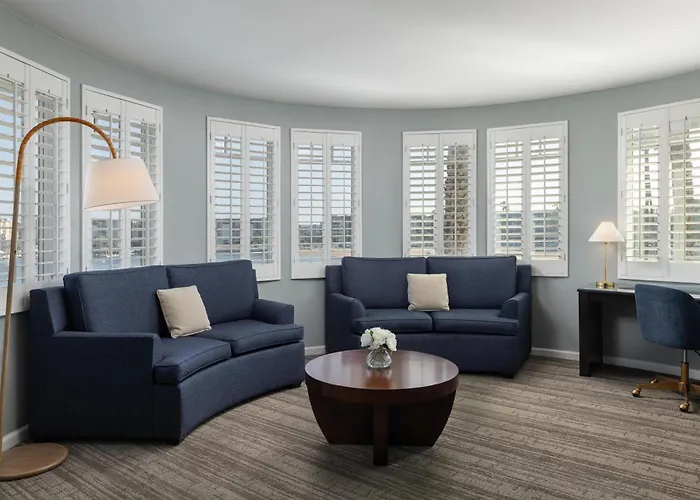 Jamaica Bay Inn Marina Del Rey Tapestry Collection By Hilton
